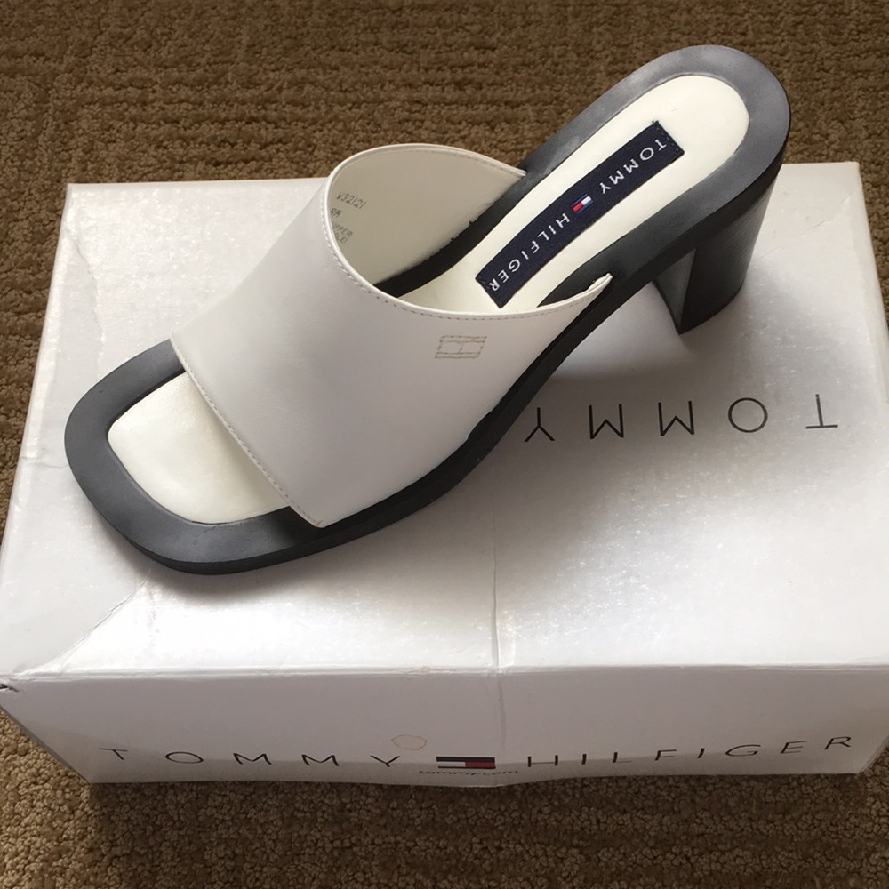 NIB Tommy Hilfiger Jill Slide White